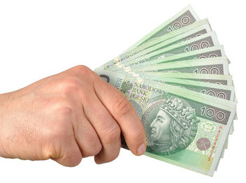 ręka z 100zł
